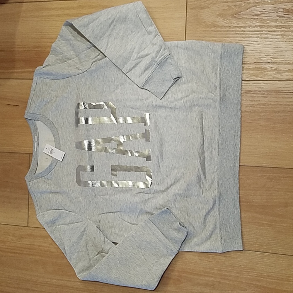 GAP logo sweatshirt